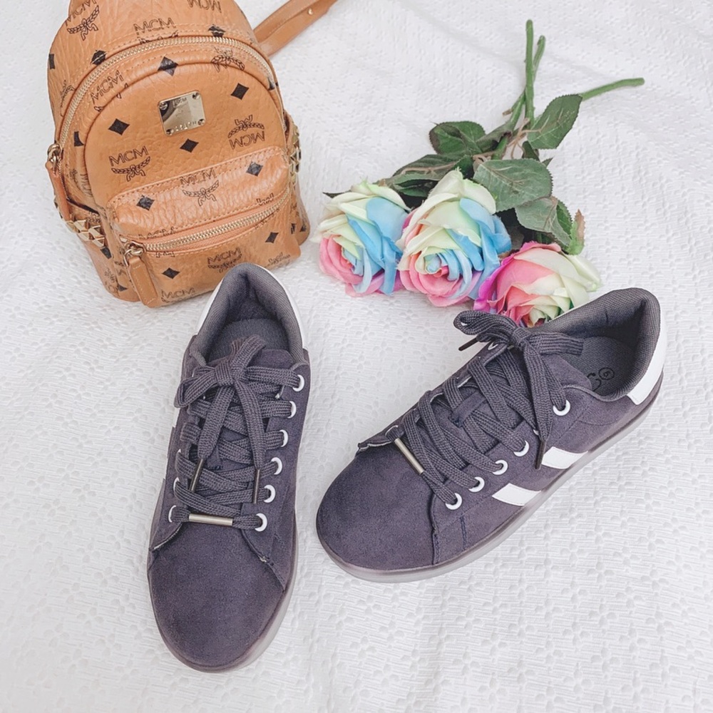 Brand new girls blue sneakers size 5